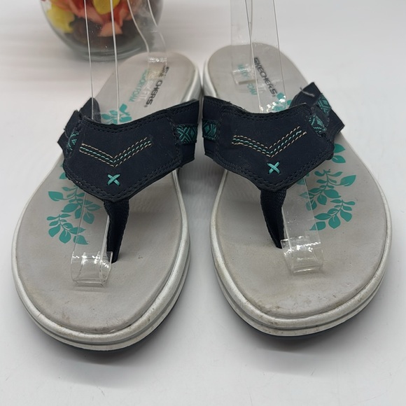 Skechers Navy Teal Emboridered Relaxed Fit Flip Flop  with Memory Foam Size 9 - Picture 2 of 7